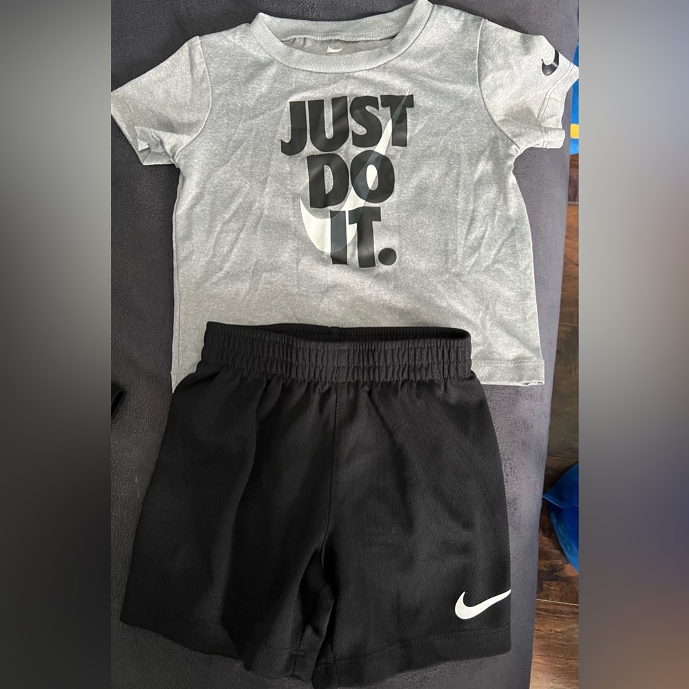 Nike dri-fit Toddler/baby matching gray shirt and black shorts set